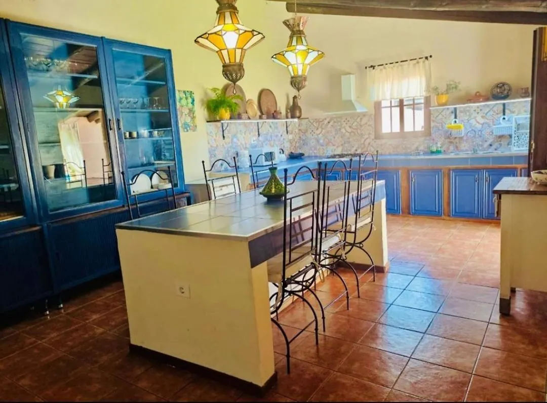 Casa rural Hostal Kalfajar Radazul